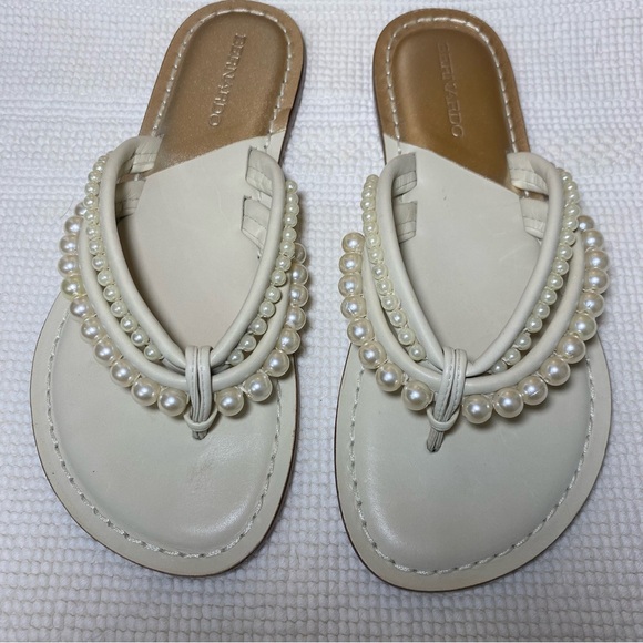 Bernardo Women's Pearl-Embellished Cream Sandals - Picture 4 of 7